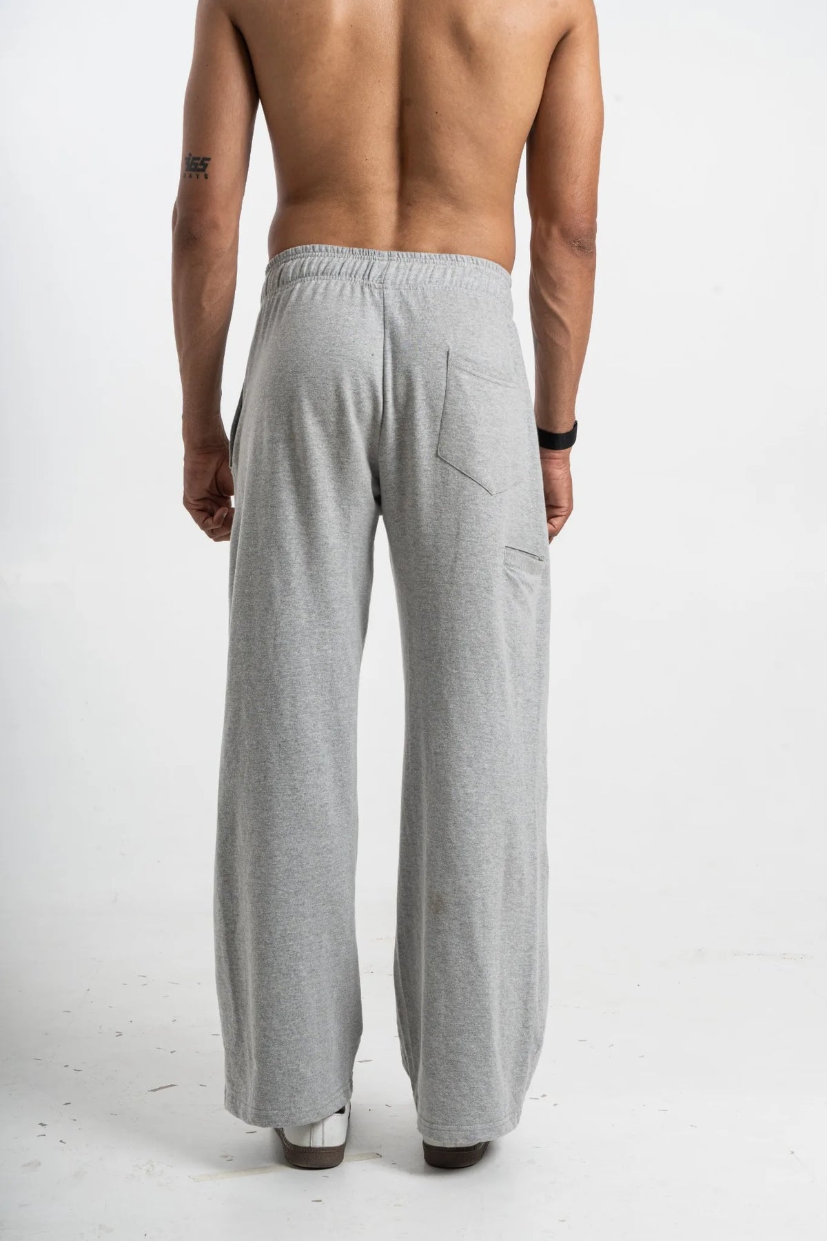 MOMENTUM | LOOSE FIT JOGGERS | GREY