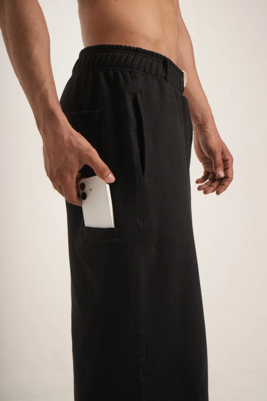 MOMENTUM | LOOSE FIT JOGGERS | BLACK